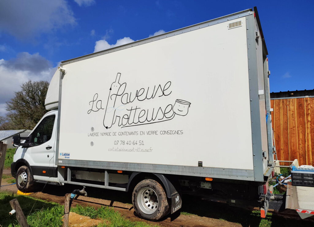 La Laveuse Trotteuse : lavage à domicile des bouteilles et bocaux en verre consignés